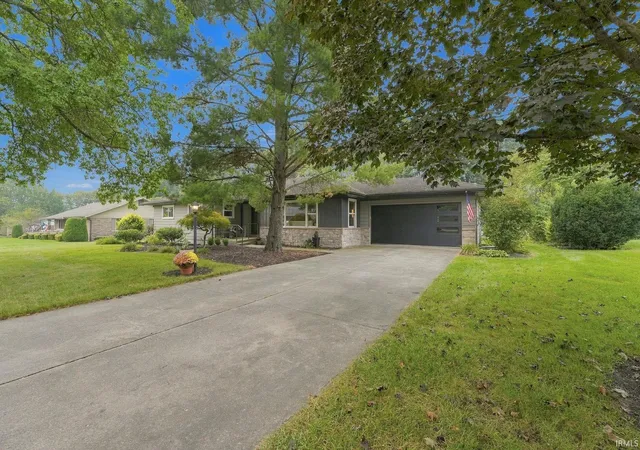 Photo 3 of Manufactured home for sale at 6216 W Hills Rd, Fort Wayne, IN 46804 | MLS# 202637497 | Listing updated on 2026-09-23