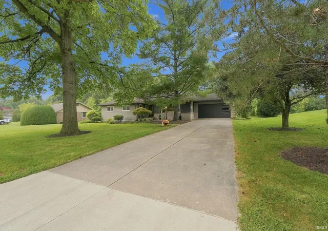 Photo 3 of Manufactured home for sale at 6216 W Hills Rd, Fort Wayne, IN 46804 | MLS# 202637497 | Listing updated on 2026-09-23