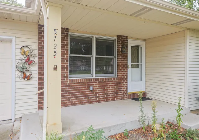 Photo 3 of Sale Pending at 5725 Aberdeen Ct, South Bend, IN 46614 | MLS# 202637498 | Listing updated on 2026-09-13