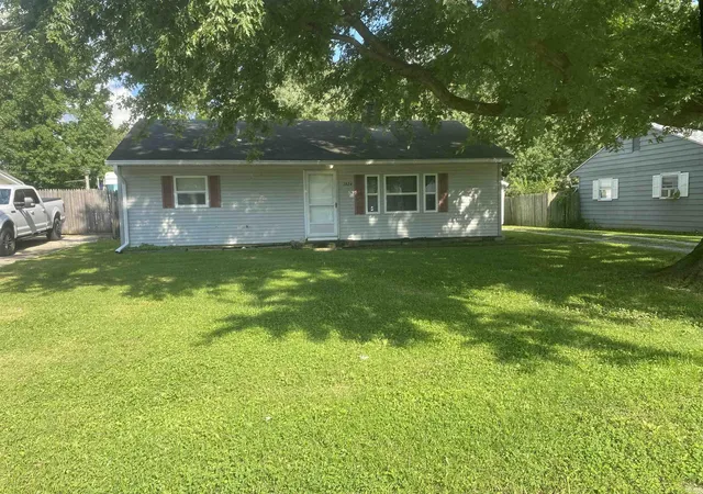 Photo 3 of Manufactured home for sale at 1924 S Gilman Ave, Muncie, IN 47302 | MLS# 202637501 | Listing updated on 2026-09-16
