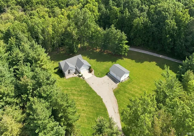 Photo 2 of Sale Pending at 1491 E Us 33 57 Hwy, Churubusco, IN 46723 | MLS# 202637502 | Listing updated on 2026-09-12