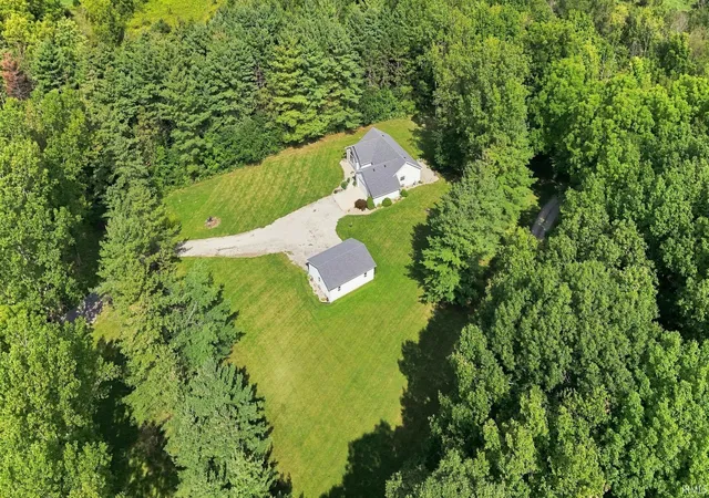 Photo 3 of Sale Pending at 1491 E Us 33 57 Hwy, Churubusco, IN 46723 | MLS# 202637502 | Listing updated on 2026-09-12