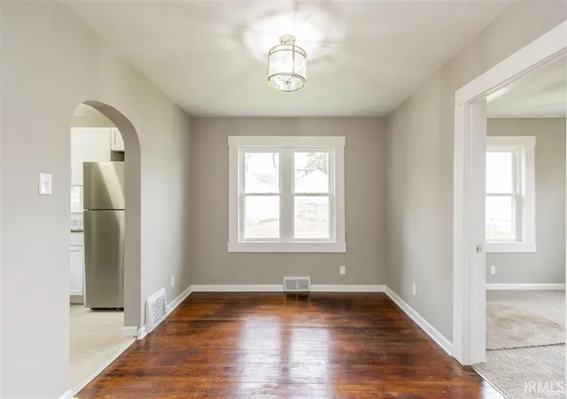 Photo 4 of Sale Pending at 814 E Eckman St, South Bend, IN 46614 | MLS# 202637505 | Listing updated on 2026-09-21