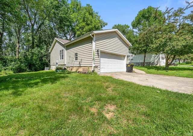 Photo 3 of Manufactured home for sale at 4222 W Curry Ct, Bloomington, IN 47403 | MLS# 202637509 | Listing updated on 2026-09-18
