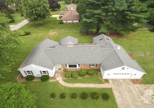 Photo 3 of Manufactured home for sale at 6412 Whippoorwill Ln, Lafayette, IN 47905 | MLS# 202637511 | Listing updated on 2026-09-11