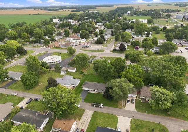 Photo 38 of Manufactured home for sale at 207 S Rowland Ave, Leesburg, IN 46538 | MLS# 202637513 | Listing updated on 2026-10-04