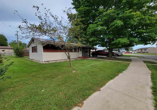 Photo 3 of Manufactured home for sale at 1603 Sunset Ct, Rochester, IN 46975 | MLS# 202637518 | Listing updated on 2026-09-11