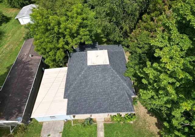 Photo 3 of Sale Pending at 303 E North St, Winslow, IN 47598 | MLS# 202637523 | Listing updated on 2026-09-21