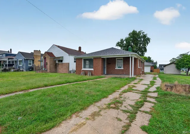 Photo 2 of Sale Pending at 221 Haney Ave, South Bend, IN 46613 | MLS# 202637543 | Listing updated on 2026-09-14