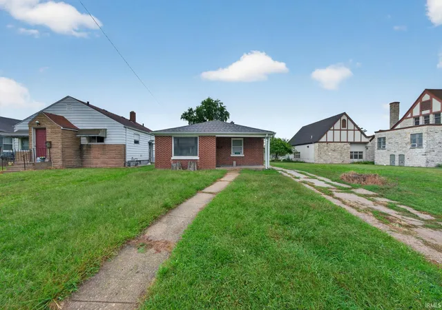 Photo 3 of Sale Pending at 221 Haney Ave, South Bend, IN 46613 | MLS# 202637543 | Listing updated on 2026-09-14