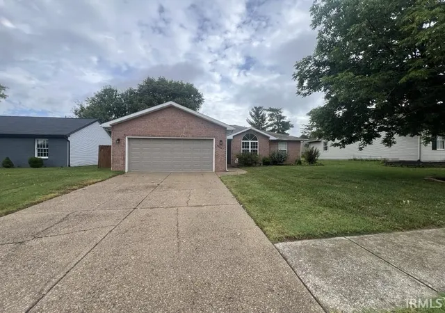Photo 3 of Sale Pending at 9544 Rabbit Run Dr, Newburgh, IN 47630 | MLS# 202637565 | Listing updated on 2026-09-11