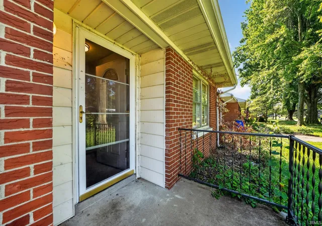 Photo 3 of Manufactured home for sale at 5722 Garden Valley Rd, Newburgh, IN 47630 | MLS# 202637575 | Listing updated on 2026-09-11