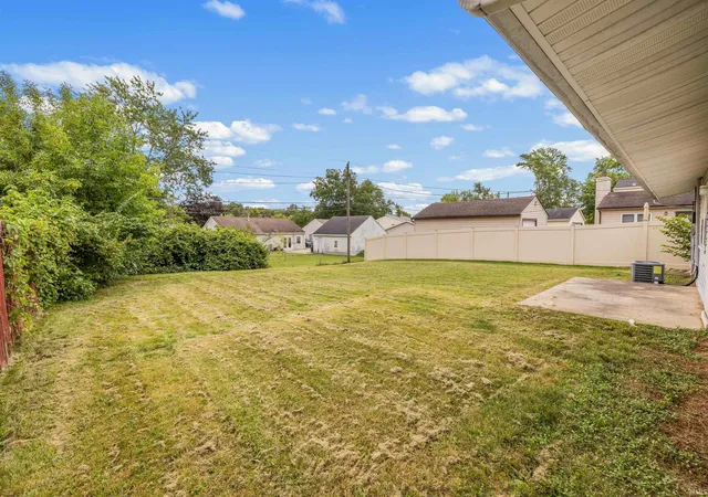 Photo 4 of Sale Pending at 6628 Redbud Dr, Fort Wayne, IN 46825 | MLS# 202637579 | Listing updated on 2026-09-13
