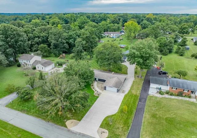 Photo 4 of Sale Pending at 3406 Van Orman Dr, Fort Wayne, IN 46804 | MLS# 202637582 | Listing updated on 2026-09-14