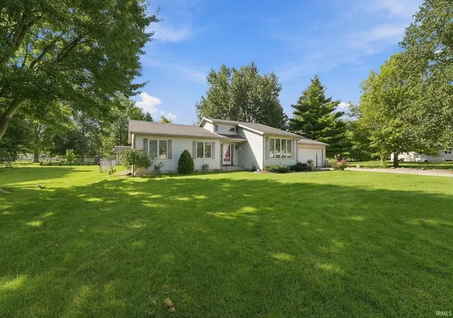Photo 3 of Sale Pending at 111 Orchard Dr, Auburn, IN 46706 | MLS# 202637583 | Listing updated on 2026-09-14