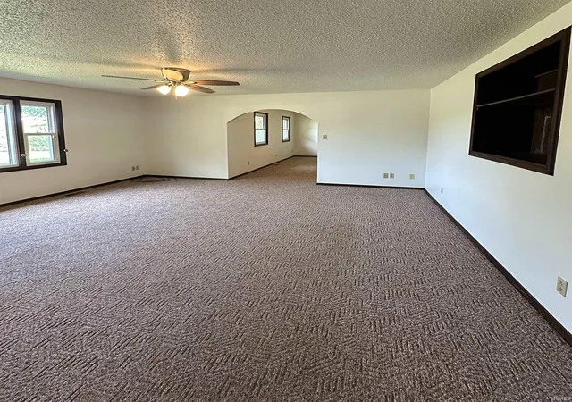 Photo 3 of Sale Pending at 10112 Us Hwy 231, Loogootee, IN 47553 | MLS# 202637592 | Listing updated on 2026-09-15