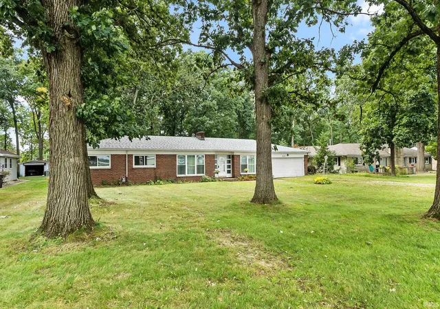 Photo 2 of Manufactured home for sale at 827 W Ludwig Rd, Fort Wayne, IN 46825 | MLS# 202637598 | Listing updated on 2026-09-11