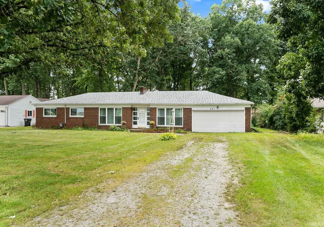 Photo 3 of Manufactured home for sale at 827 W Ludwig Rd, Fort Wayne, IN 46825 | MLS# 202637598 | Listing updated on 2026-09-11