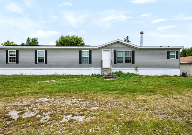 Manufactured home for sale at 7305 N 300 East, Battle Ground, IN 47920 | MLS# 202637603