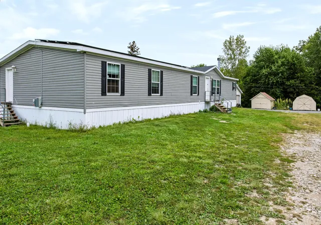 Photo 2 of Manufactured home for sale at 7305 N 300 East, Battle Ground, IN 47920 | MLS# 202637603 | Listing updated on 2026-09-11