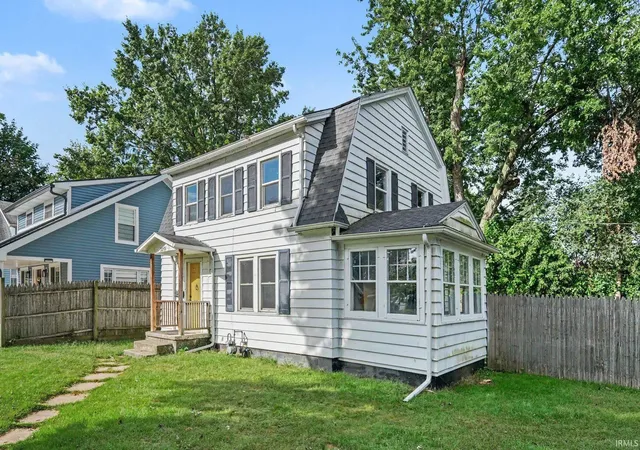 Photo 2 of Manufactured home for sale at 2201 High St, South Bend, IN 46613 | MLS# 202637604 | Listing updated on 2026-09-11