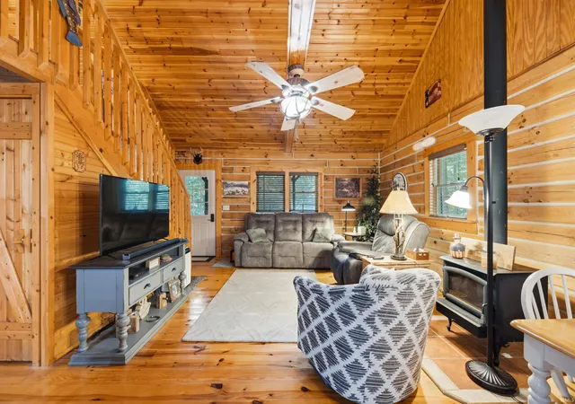 Photo 4 of Manufactured home for sale at 3354 Bluff Rd, Birdseye, IN 47513 | MLS# 202637619 | Listing updated on 2026-09-11