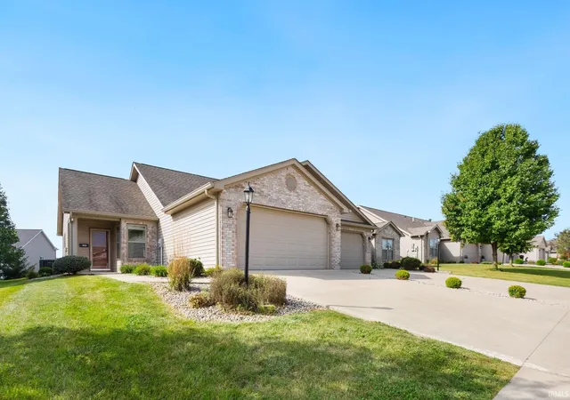 Photo 2 of Condo for sale at 457 Kings Xing, Huntington, IN 46750 | MLS# 202637622 | Listing updated on 2026-09-11