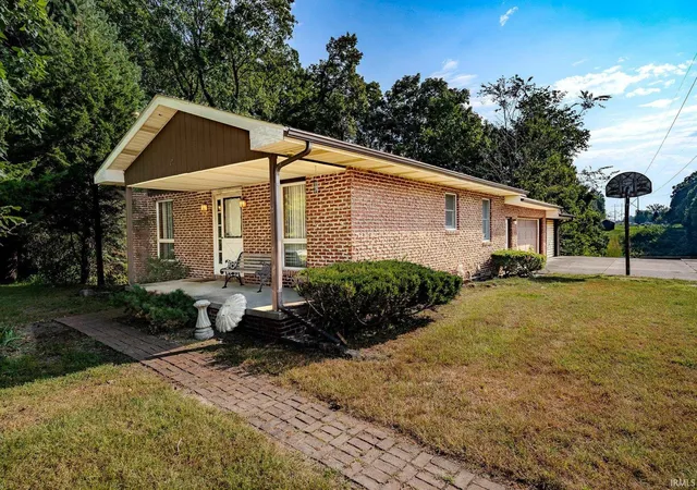 Photo 1 of Manufactured home for sale at 209 Pine View Ln, Lafayette, IN 47905 | MLS# 202637628 | Listing updated on 2026-09-11