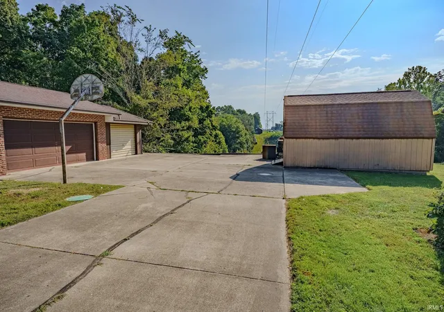 Photo 3 of Manufactured home for sale at 209 Pine View Ln, Lafayette, IN 47905 | MLS# 202637628 | Listing updated on 2026-09-11