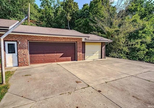 Photo 3 of Manufactured home for sale at 209 Pine View Ln, Lafayette, IN 47905 | MLS# 202637628 | Listing updated on 2026-09-11