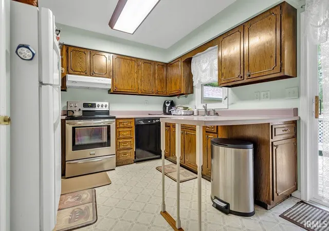 Photo 4 of Manufactured home for sale at 3930 W Walcott Ln, Bloomington, IN 47404 | MLS# 202637647 | Listing updated on 2026-09-11
