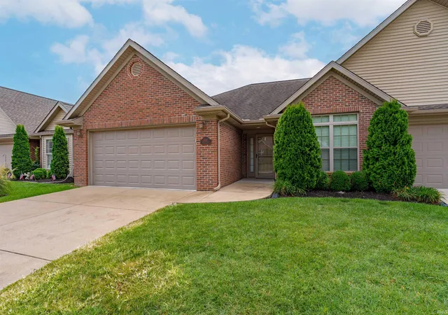Photo 3 of Sale Pending at 4437 Mystic Ct, Evansville, IN 47715 | MLS# 202637649 | Listing updated on 2026-09-17