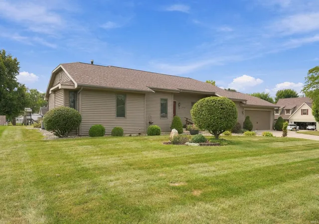 Photo 3 of Manufactured home for sale at 202 Colonial Dr, Warsaw, IN 46582 | MLS# 202637652 | Listing updated on 2026-09-21