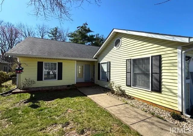 Photo 1 of Condo for sale at 706 E Pepperridge Dr, Bloomington, IN 47401 | MLS# 202637658 | Listing updated on 2026-09-11