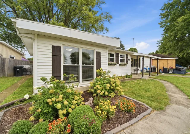 Photo 3 of Manufactured home for sale at 2549 Cambridge Rd, Lafayette, IN 47909 | MLS# 202637671 | Listing updated on 2026-09-22