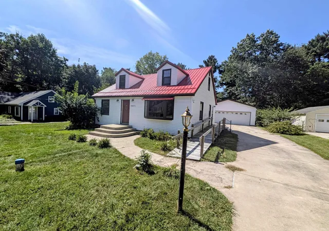 Photo 3 of Manufactured home for sale at 55071 Holmes Rd, South Bend, IN 46628 | MLS# 202637672 | Listing updated on 2026-09-11
