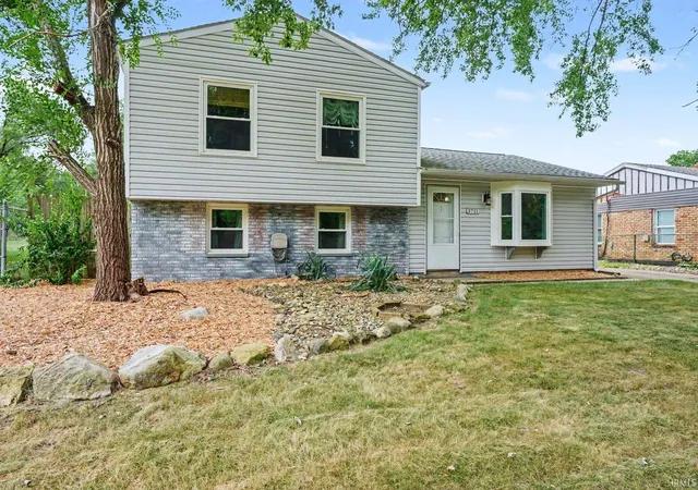 Photo 1 of Sale Pending at 3721 Riverside Dr, South Bend, IN 46628 | MLS# 202637683 | Listing updated on 2026-09-21