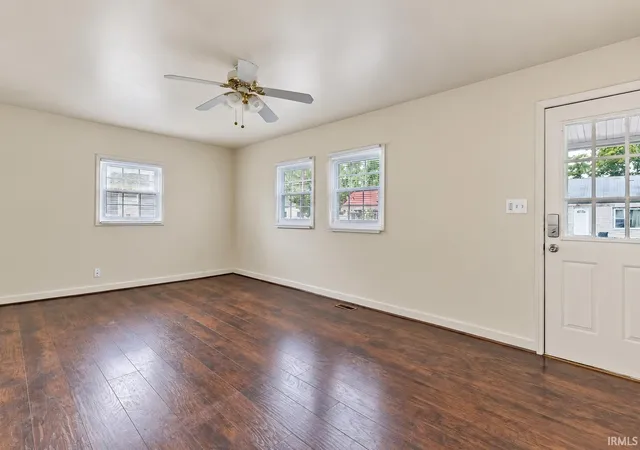 Photo 3 of Manufactured home for sale at 1307 Negley Ave, Evansville, IN 47711 | MLS# 202637694 | Listing updated on 2026-09-16