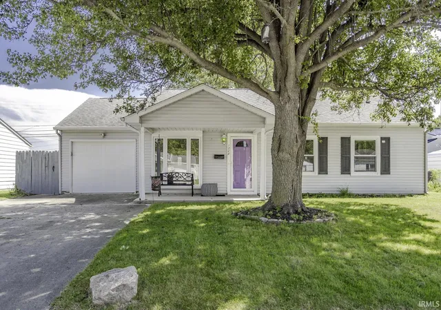 Photo 1 of Manufactured home for sale at 1208 Rochelle Dr, Lafayette, IN 47909 | MLS# 202637703 | Listing updated on 2026-09-22