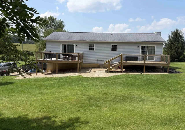 Photo 2 of Manufactured home for sale at 441 S 900 West 92 Rd, Pierceton, IN 46562 | MLS# 202637712 | Listing updated on 2026-09-27