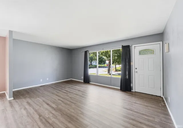 Photo 4 of Manufactured home for sale at 5104 Northcrest Dr, Fort Wayne, IN 46825 | MLS# 202637717 | Listing updated on 2026-09-17