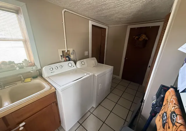 Photo 4 of Manufactured home for sale at 814 S Richmond St, Hartford City, IN 47348 | MLS# 202637729 | Listing updated on 2026-09-15