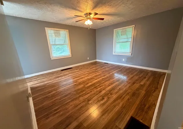 Photo 3 of Manufactured home for sale at 102 E 4th Street, Huntingburg, IN 47542 | MLS# 202637731 | Listing updated on 2026-09-14