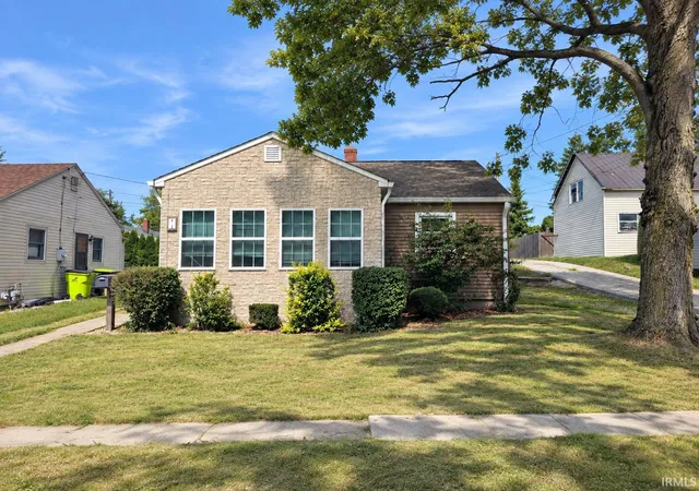 Photo 1 of Manufactured home for sale at 222 Mccarty St, Huntington, IN 46750 | MLS# 202637732 | Listing updated on 2026-09-12