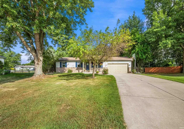 Photo 2 of Manufactured home for sale at 53261 Spring Ct, Granger, IN 46530 | MLS# 202637734 | Listing updated on 2026-09-14