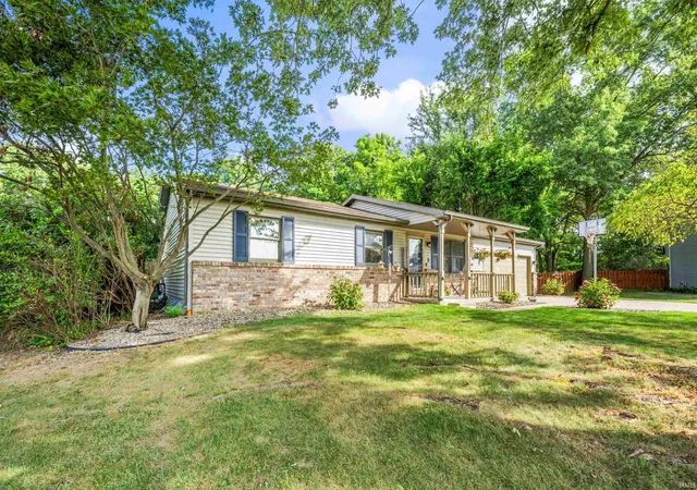 Photo 3 of Manufactured home for sale at 53261 Spring Ct, Granger, IN 46530 | MLS# 202637734 | Listing updated on 2026-09-14