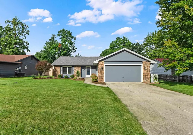 Manufactured home for sale at 6329 Kiwanis Dr, Fort Wayne, IN 46835 | MLS# 202637735