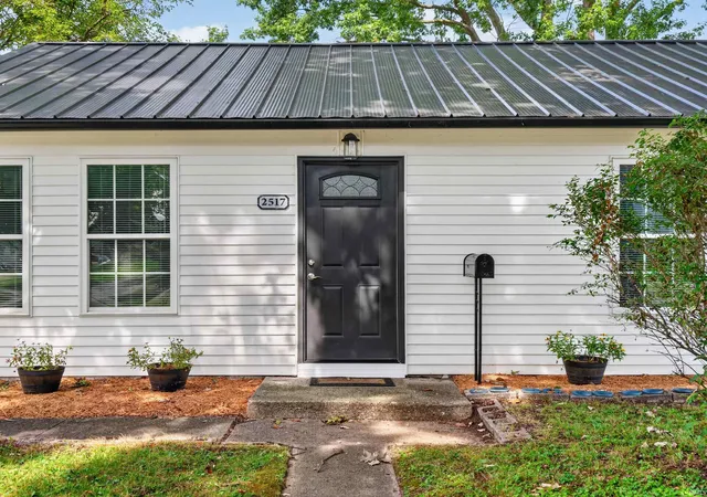 Photo 3 of Manufactured home for sale at 2517 Vance Ave, Fort Wayne, IN 46805 | MLS# 202637737 | Listing updated on 2026-09-20