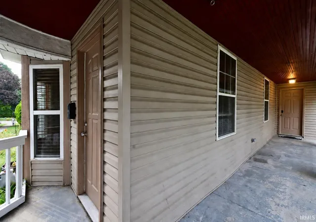 Photo 4 of Sale Pending at 1418 Grove St, Lafayette, IN 47905 | MLS# 202637739 | Listing updated on 2026-09-16
