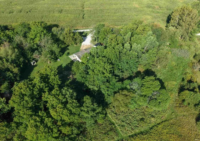 Photo 3 of Sale Pending at 6890 E County Rd 800 N, Bainbridge, IN 46105 | MLS# 202637745 | Listing updated on 2026-09-21